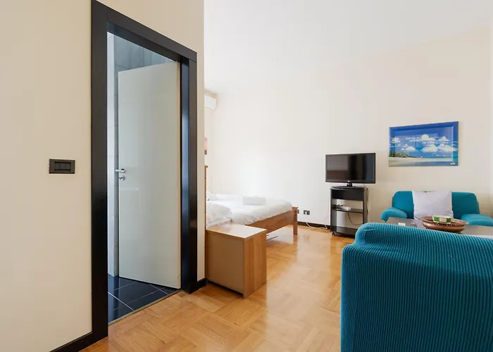 Guesthost - Forlanini - Functional With Balcony! Apartment