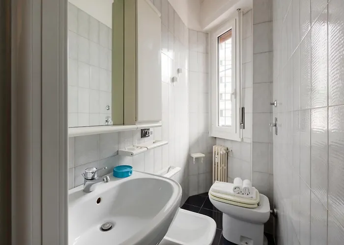 Guesthost - Forlanini - Functional With Balcony! Lejlighed Milano