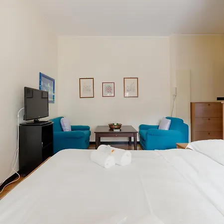 Guesthost - Forlanini - Functional With Balcony! Milan