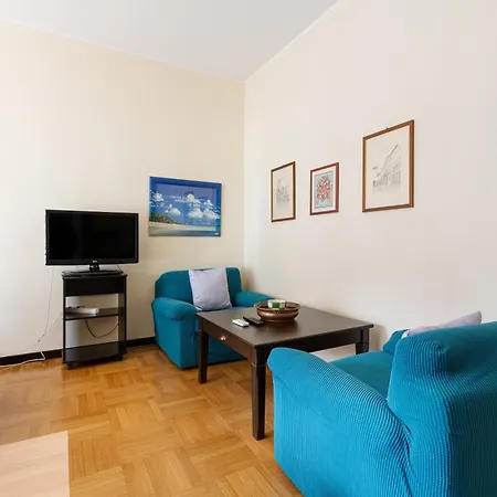 Guesthost - Forlanini - Functional With Balcony! * Milan