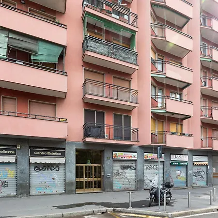 Guesthost - Forlanini - Functional With Balcony! Lägenhet